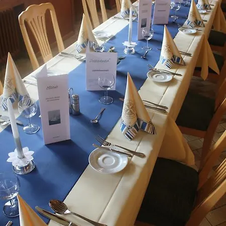 多恩罗森索瓦尔德霍特尔酒店 酒店 *